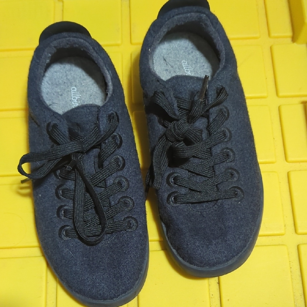 ALLBIRDS Black LIGHTWEIGHT Wool SNEAKERS Sz 7